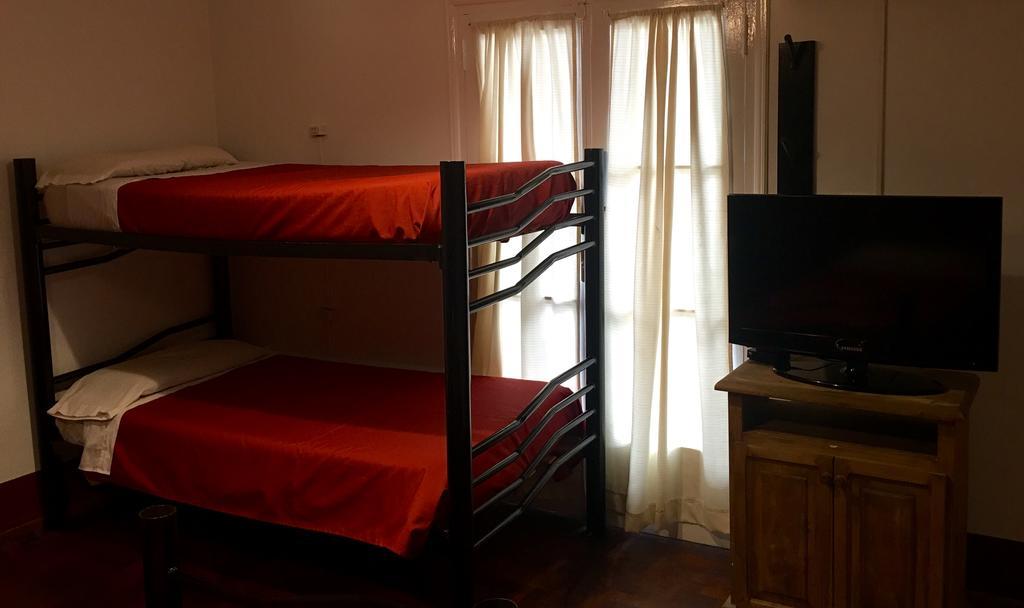 Hostel Lagares Мендоса Экстерьер фото